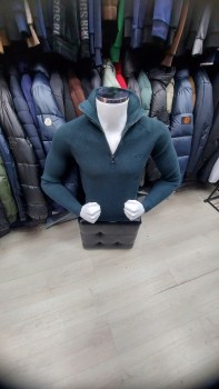 Свитер