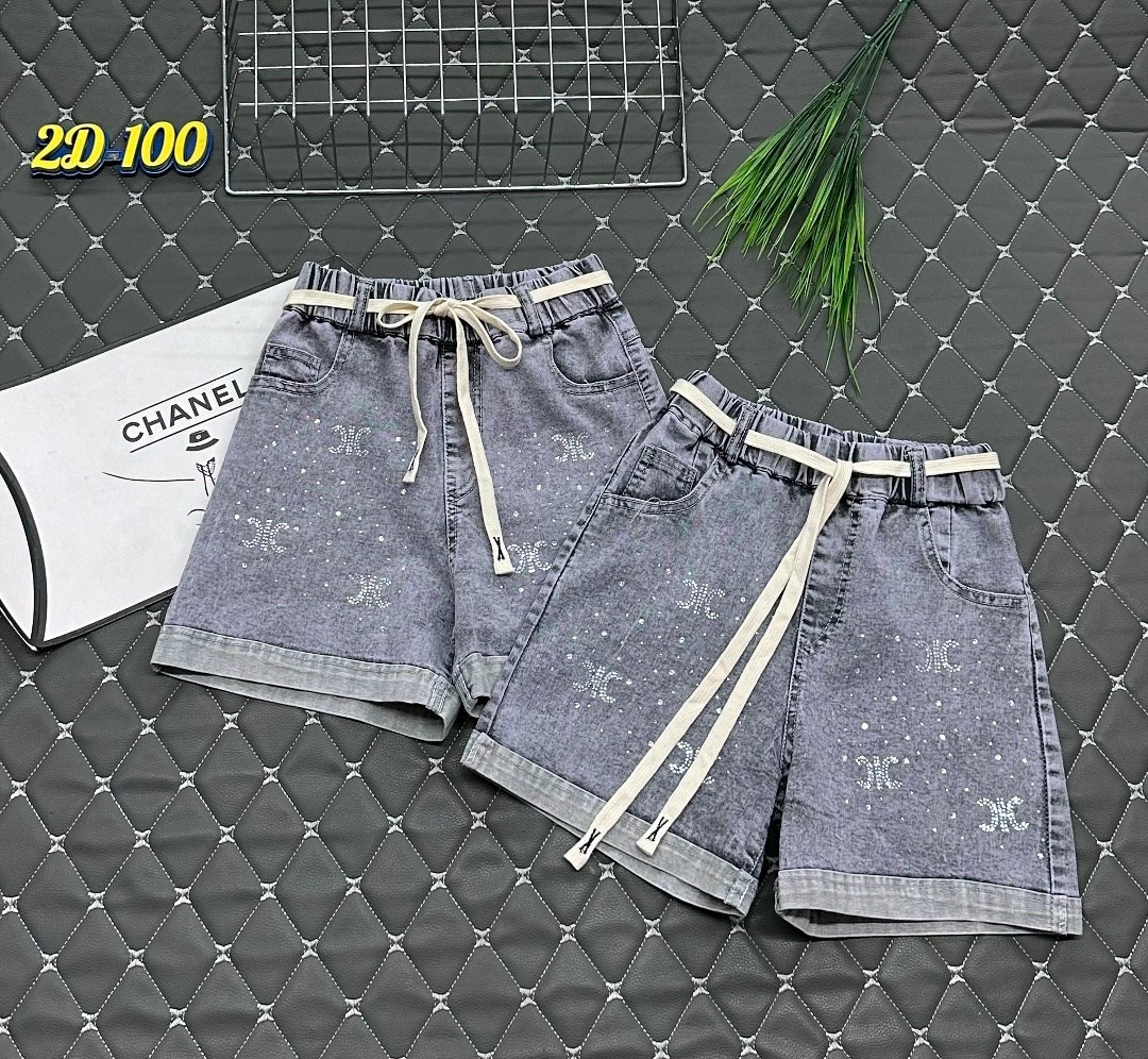 джинсовые шорты,повседневные образы,одежда кэжуал,шорты кэжуал,летние образы