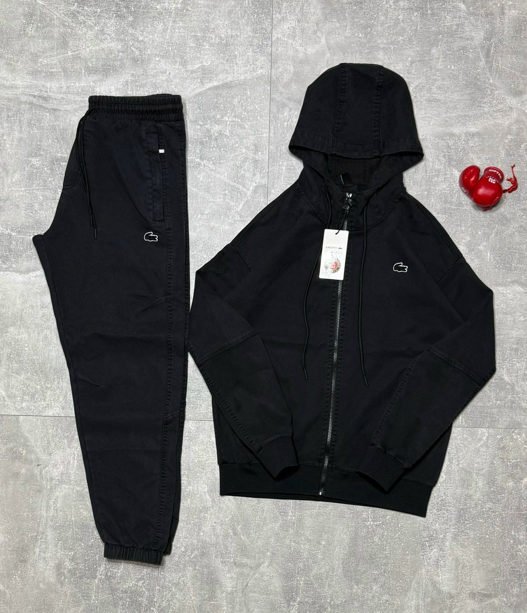 мужские спортивные костюмы,спортивные костюмы lacoste,спортивный костюм lacoste мужской,спортивный костюм дольче габбана мужской,мужская спортивная одежда