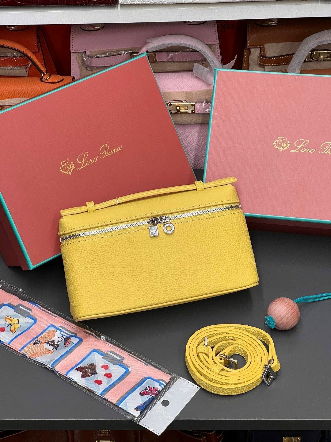 loro piana сумка,женская сумка,сумка,аксессуар для сумки,модная сумка