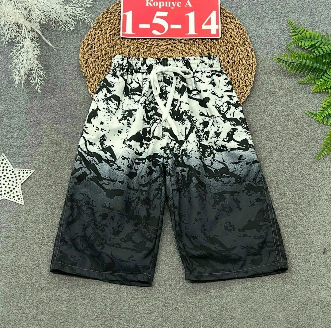 ребенок,мальчик,мальчики модели на пляже,мальчики на пляже,дети пляж