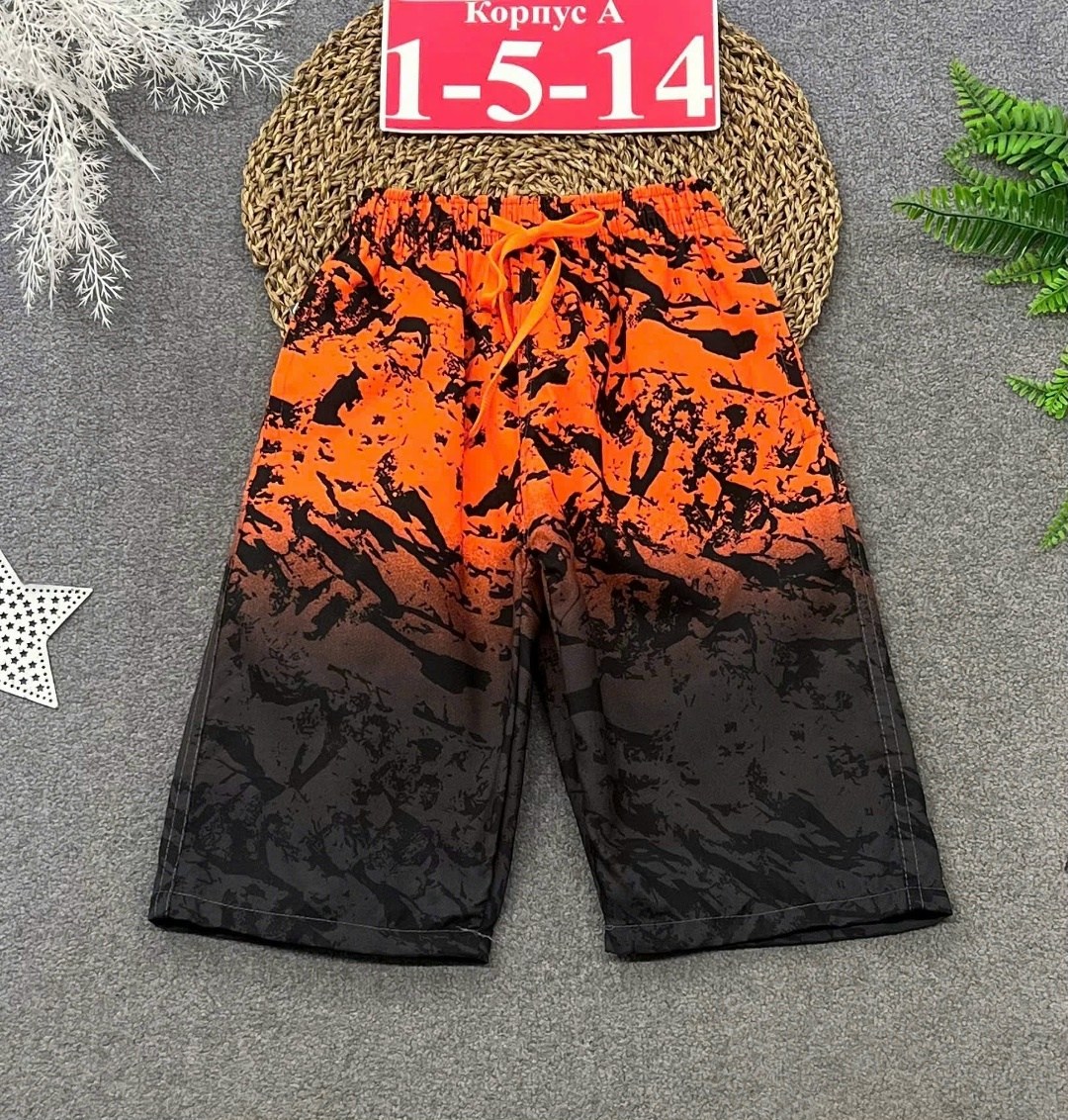 ребенок,мальчик,мальчики модели на пляже,мальчики на пляже,дети пляж