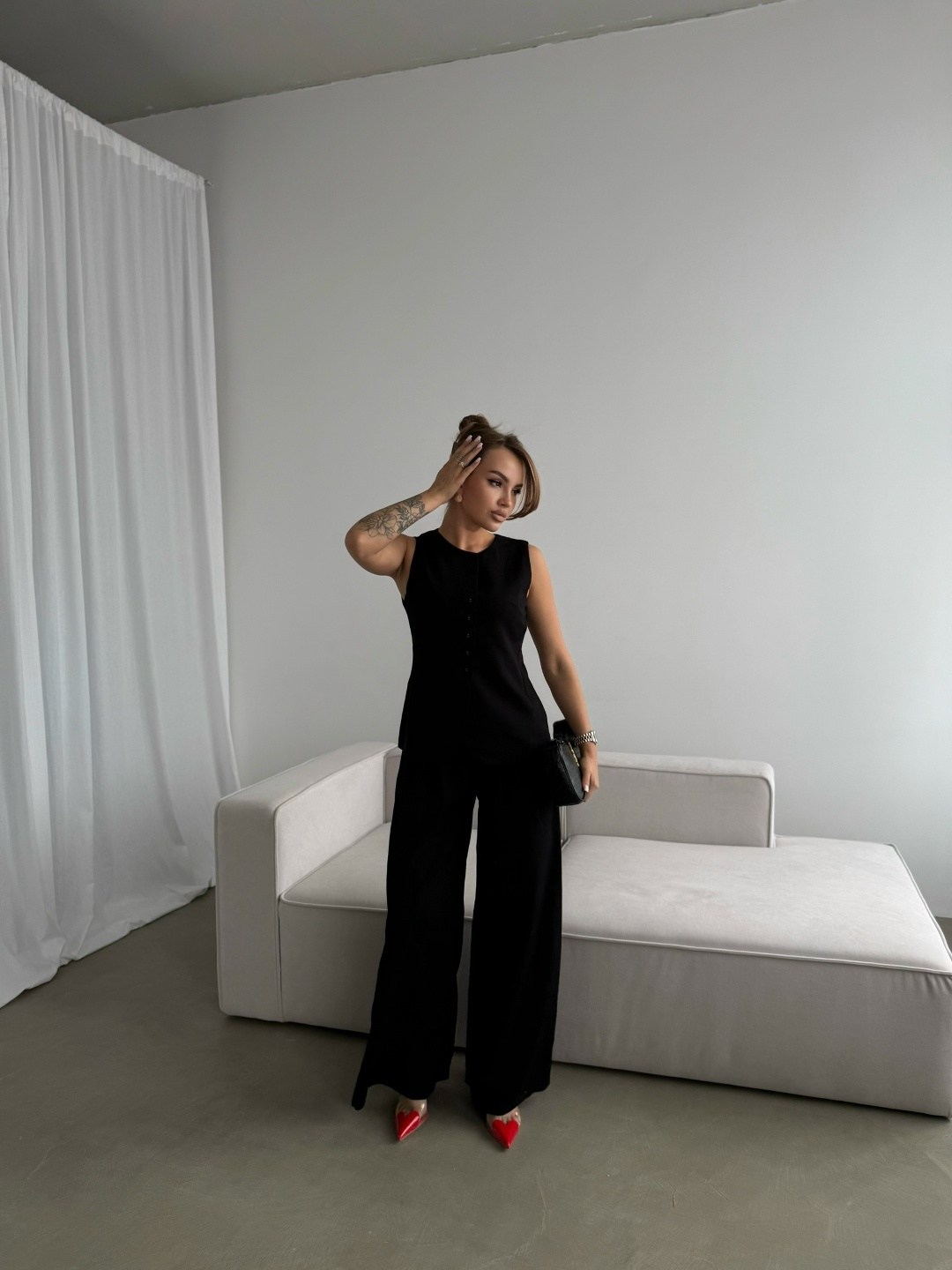 белый костюм,жилетка женская,приталенный жилет,жилет женский,женский костюм