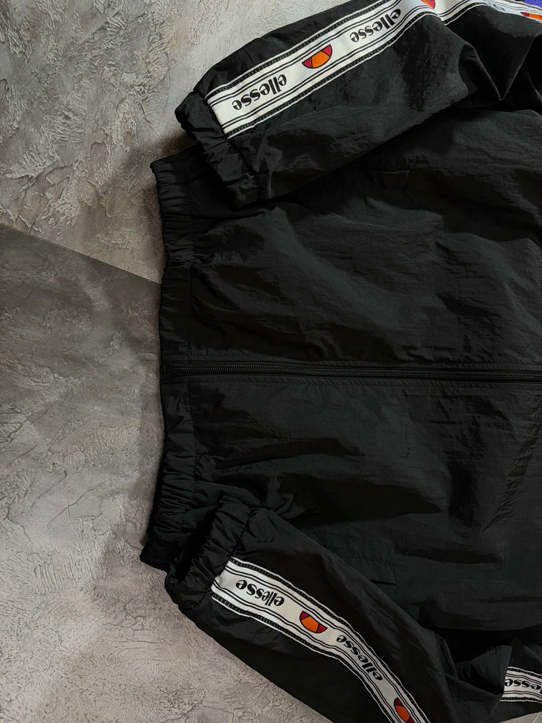 куртка ellesse,ветровка ellesse,легкая куртка,куртка мужской