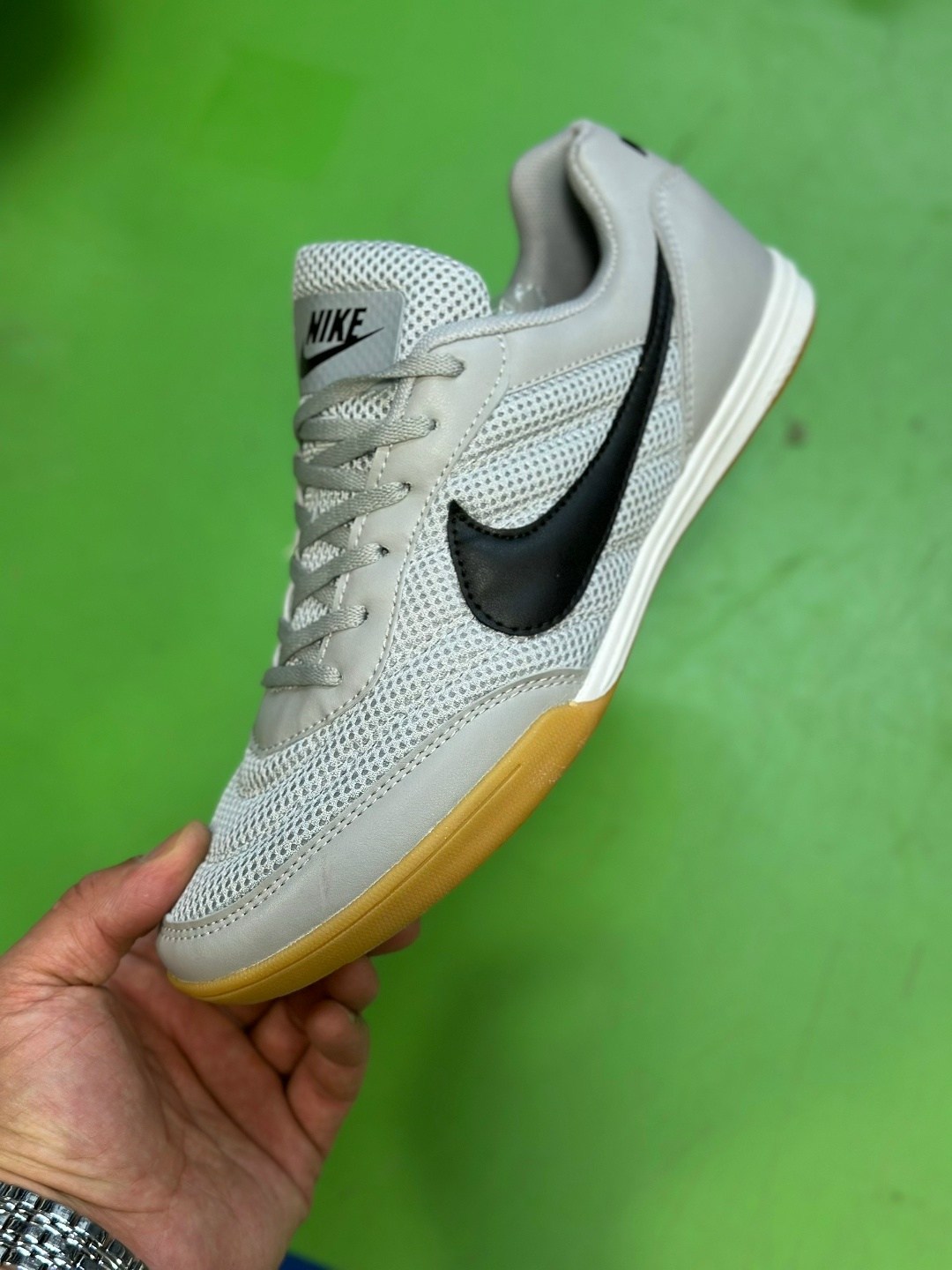 спортивная ,кеды футбольные,кроссовки,футбольные кеды найк,мужские кроссовки