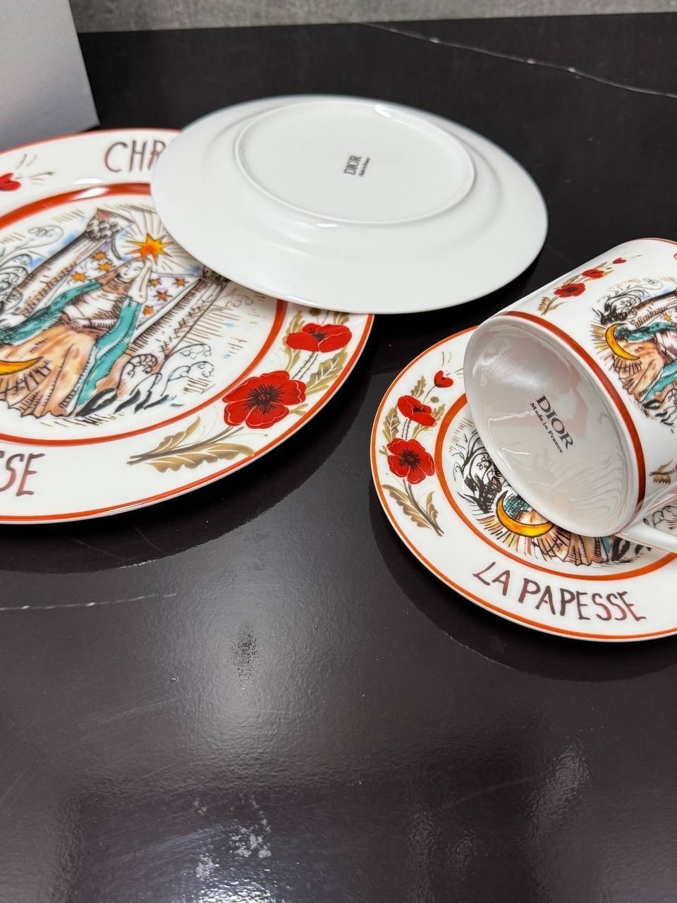 чайная пара dior la papesse,сервиз чайный, посуда dior кофейная пара,dior посуда,набор чайных пар christiane dior la papesse,чайный набор dior