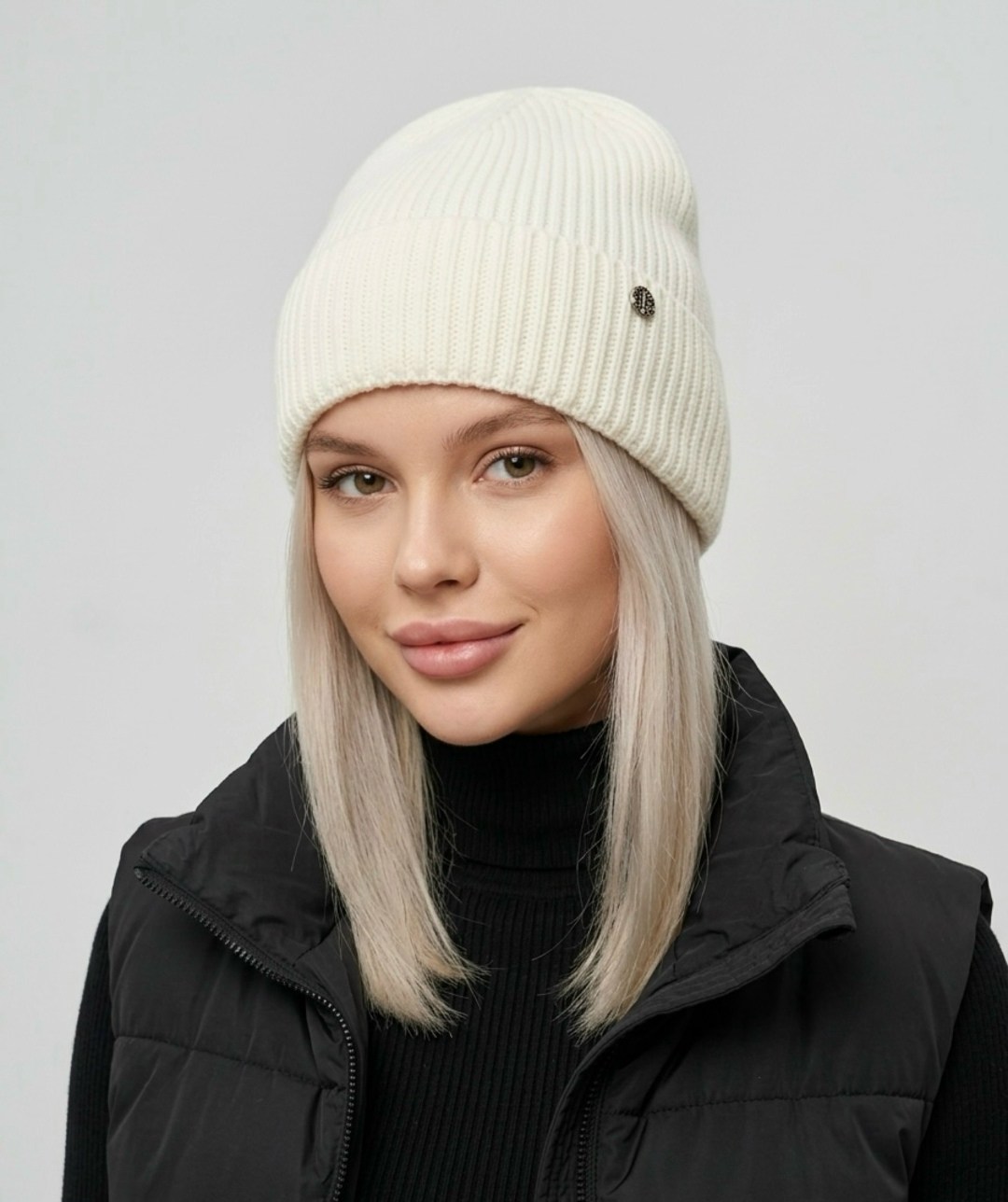 шапка женская,шапка,белая шапка,шапка бини,женская шапка бини