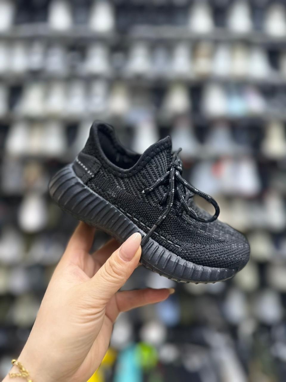 adidas yeezy boost 350 v 2,кроссовки adidas yeezy boost 350,кроссовки адидас изи буст 350 оригинал,adidas yeezy boost 350,adidas yeezy boost 350 v2 oreo