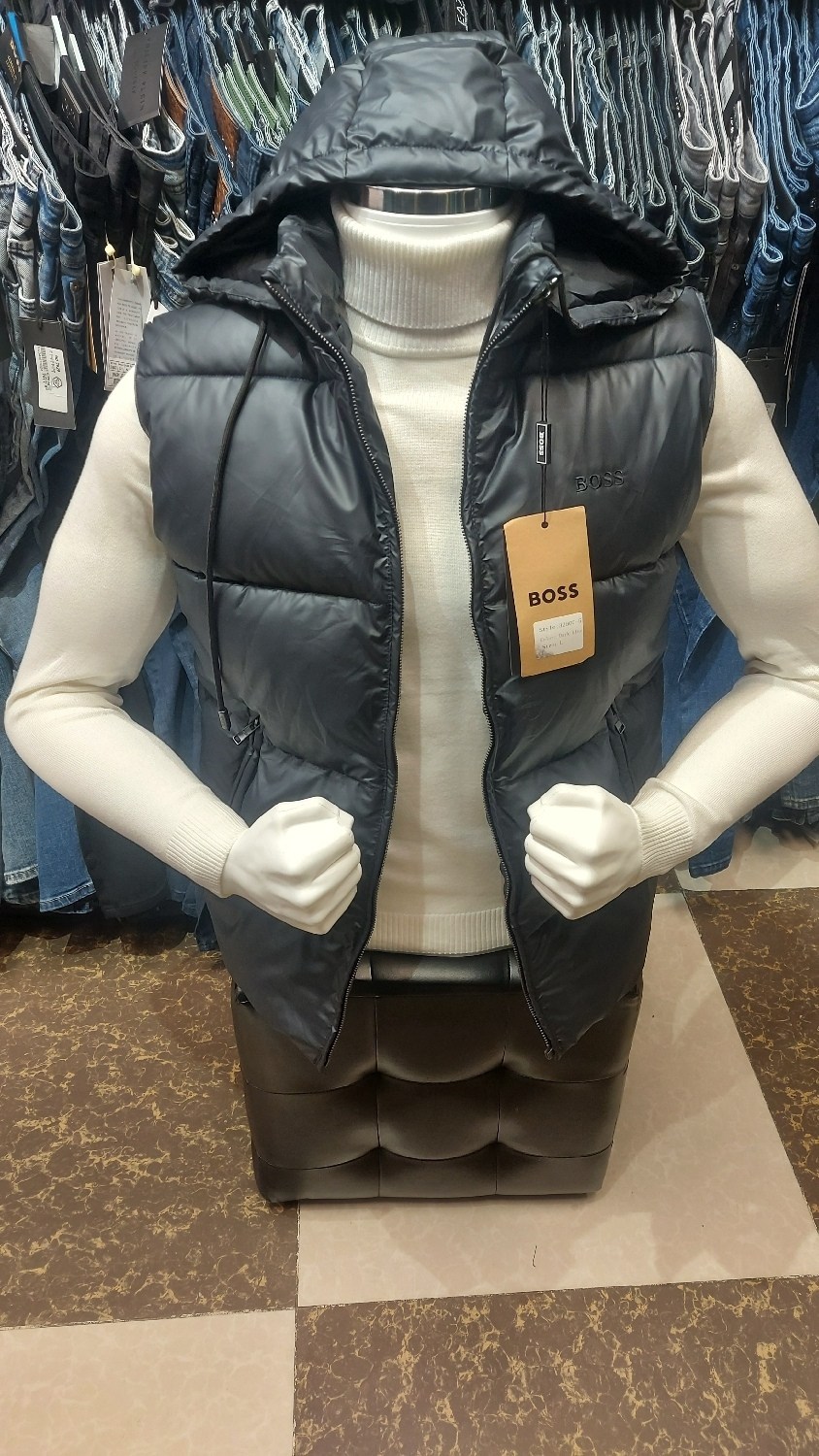 жилетка мужская hugo boss,жилет мужской,жилетка мужская,жилет boss мужской,hugo boss мужской жилет тёмно-синего цвета