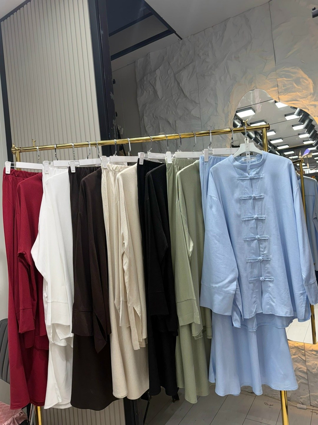 мода стиль,девушка,стильные наряды,рубашка женская,повседневная куртка