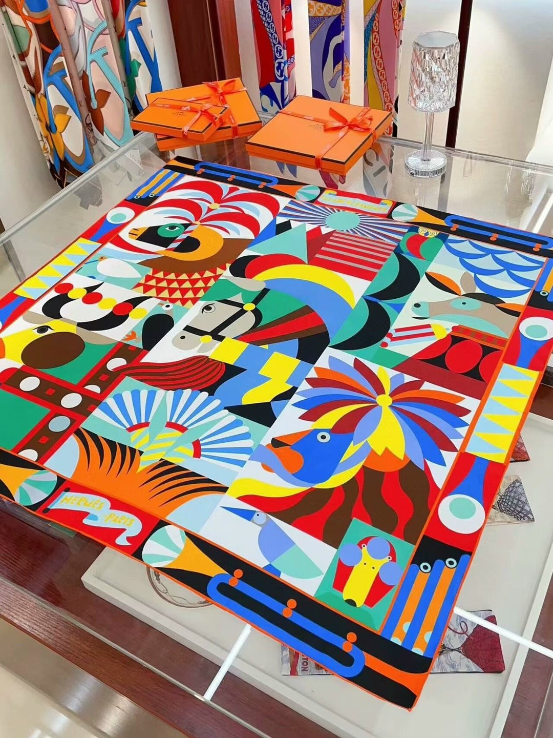 шарф louis vuitton,платок louis vuitton,платок луи виттон,луи витон платок,брендовые женские