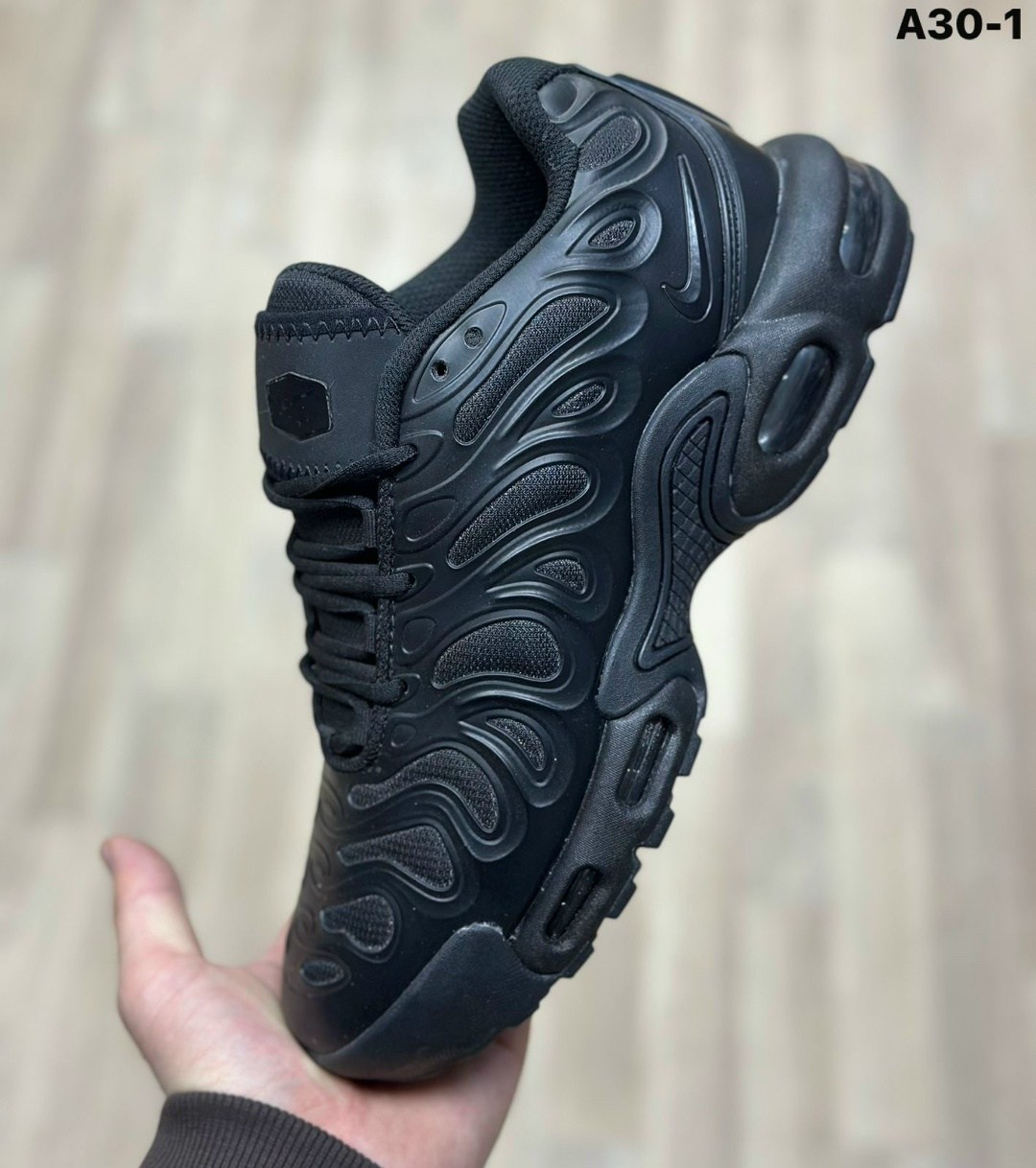 кроссовки nike air max plus,кроссовки nike air max tn plus,низкие кроссовки с амортизацией nike air max plus,кроссовки,nike air max plus