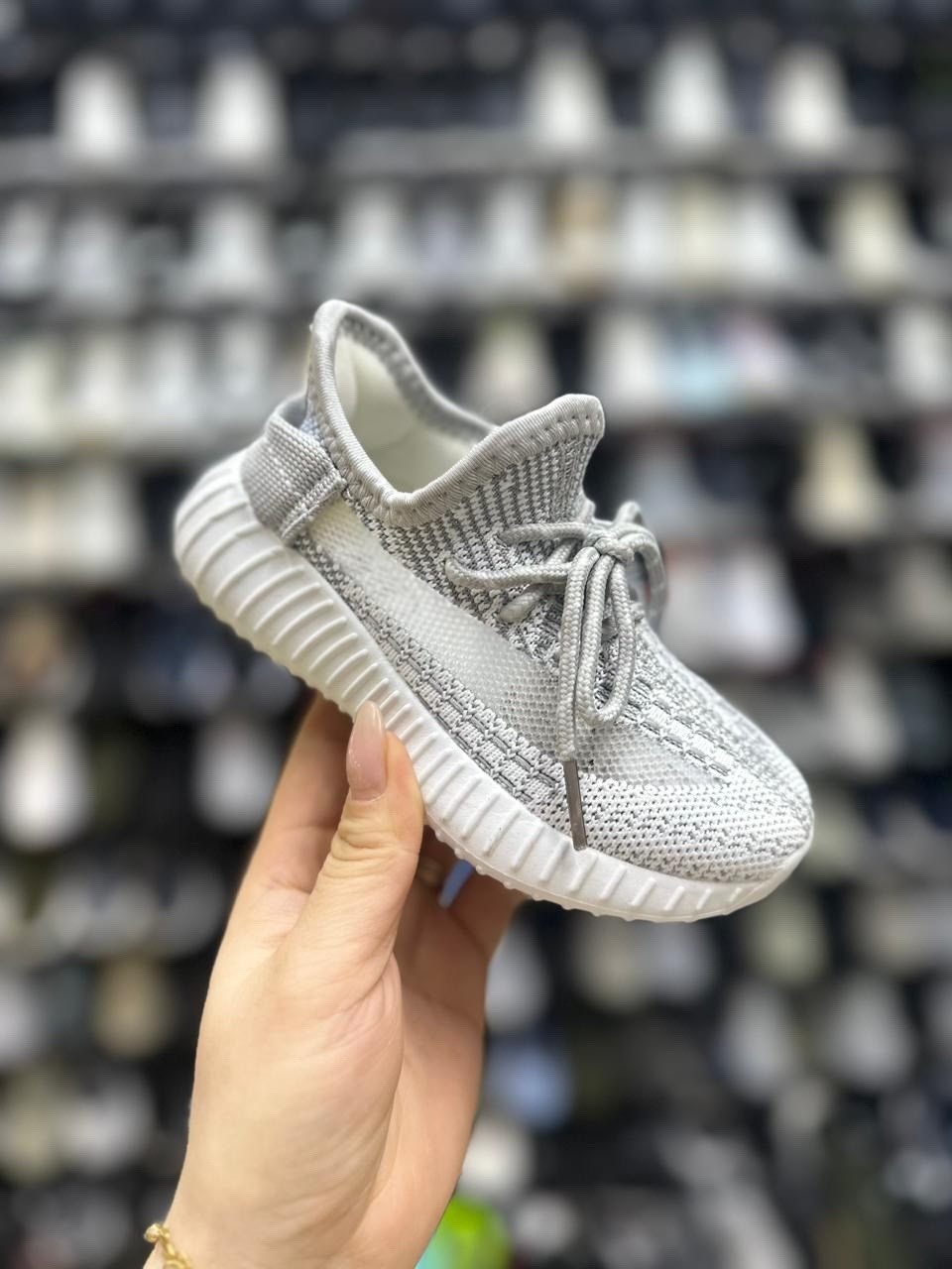 adidas yeezy boost 350 v 2,кроссовки adidas yeezy boost 350,кроссовки адидас изи буст 350 оригинал,adidas yeezy boost 350,adidas yeezy boost 350 v2 oreo