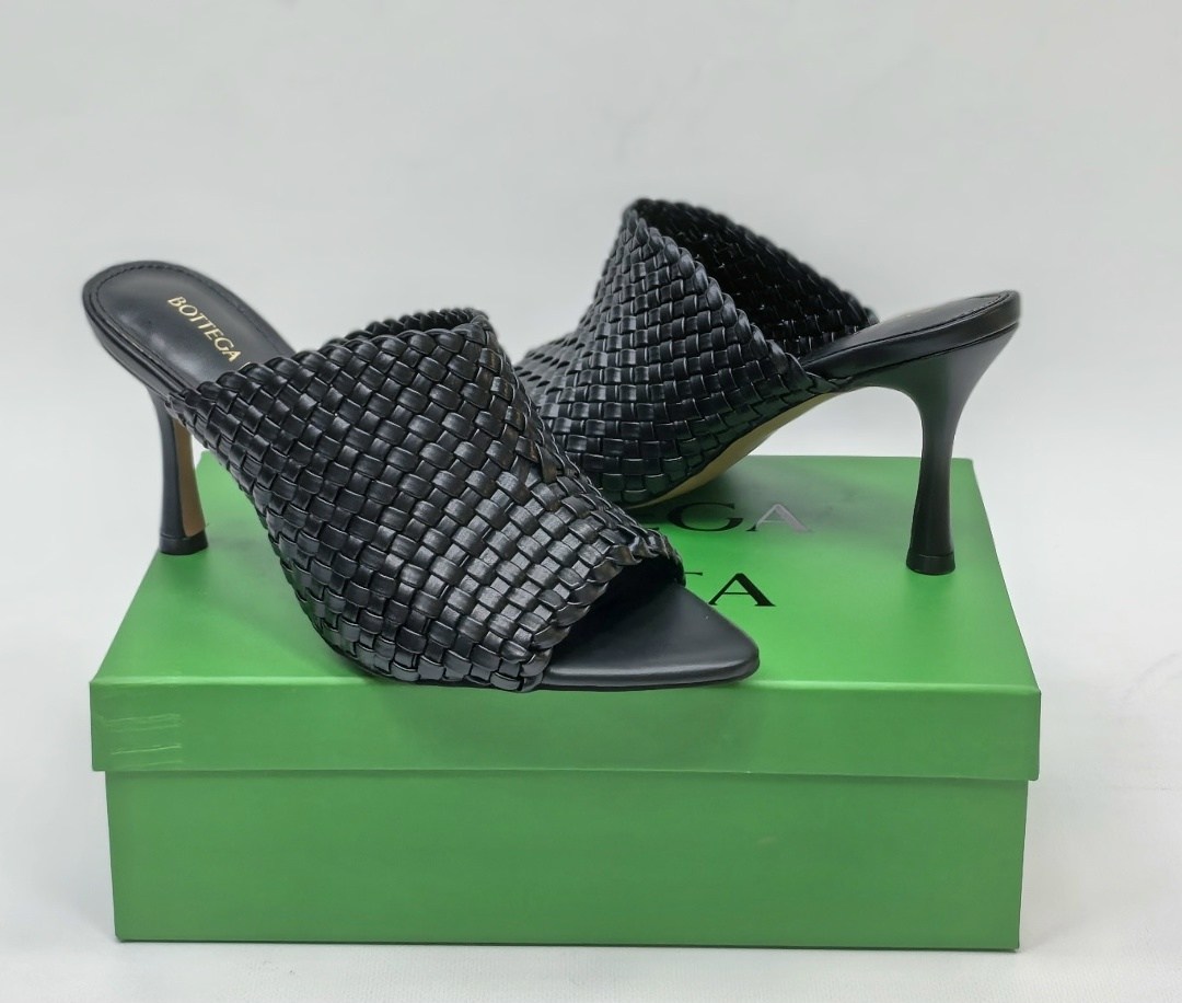 ,босоножки bottega veneta,мюли bottega veneta,кожаные мюли,женская