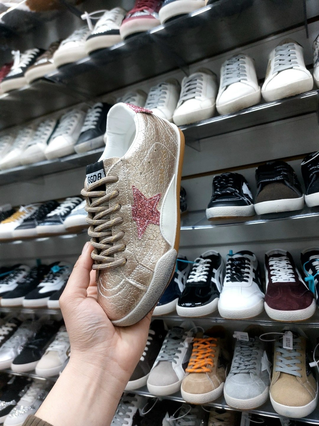 ,golden goose кроссовки,golden goose super star,кеды golden goose,повседневная