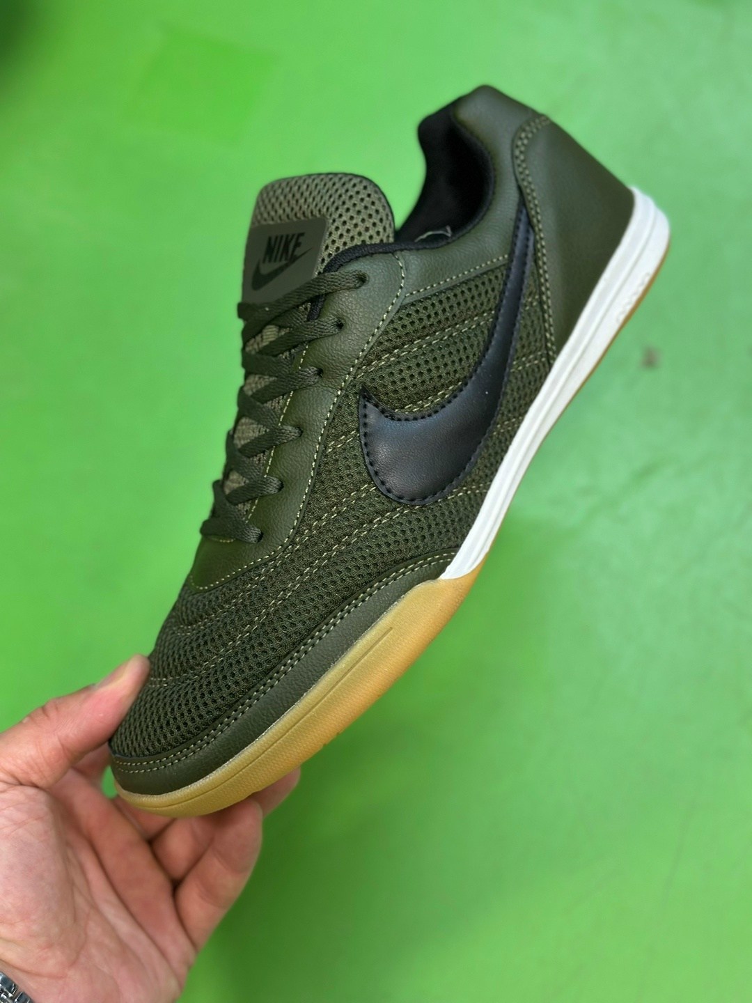 спортивная ,кеды футбольные,кроссовки,футбольные кеды найк,мужские кроссовки