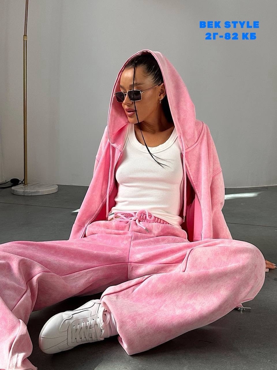 cпортивный костюм велюровый,костюм велюровый,спортивный женский костюм на велюре,модные наряды,повседневный костюм