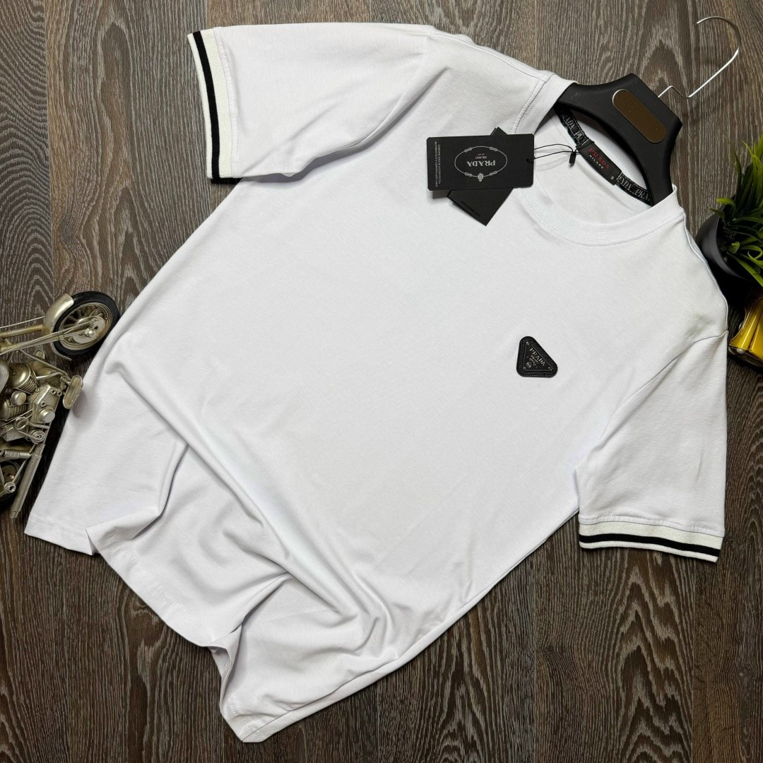 мужская футболка,футболки модные,одежда футболка,футболки для мужчин,футболка прада мужская черная