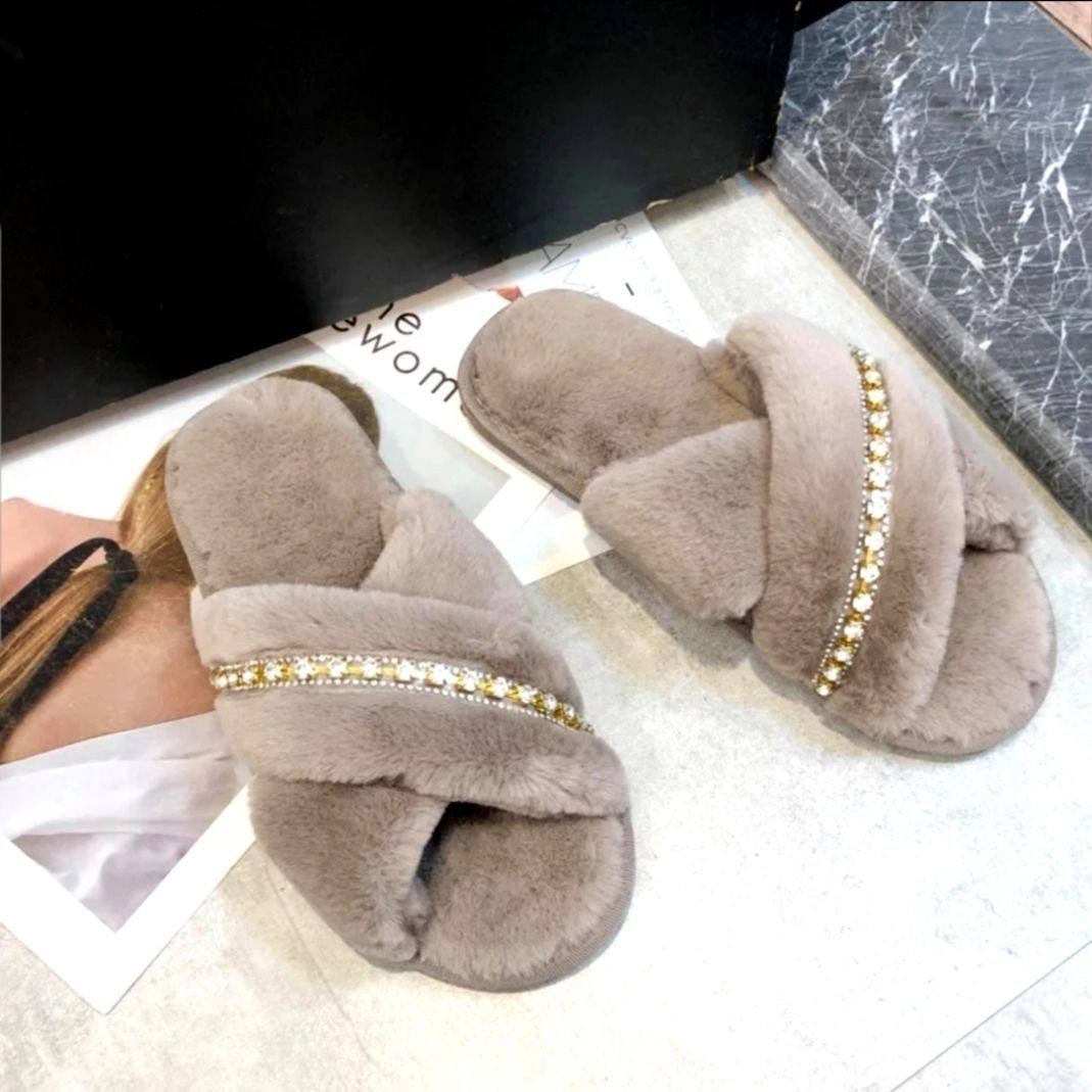 женские домашние тапочки,тапочки модные,,меховые тапочки,тапочки женские