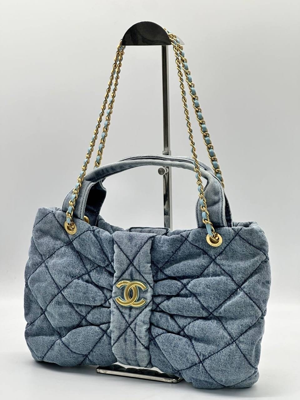 голубая джинсовая сумка chanel 25 small,сумки джинсовые,джинсовая женская сумка chanel,сумка,стеганая сумка