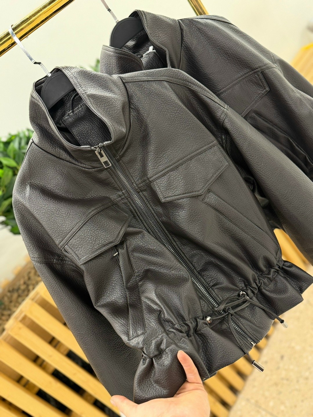 кожаная куртка,женская кожаная куртка,куртка-косуха из искусственной кожи оверсайз zarina,куртка-косуха из искусственной кожи оверсайз,куртка из искусственной кожи женская