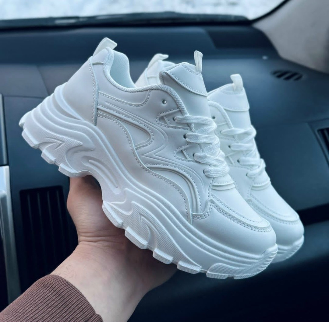 кроссовки на массивной подошве,кроссовки женские белые,кроссовки женские массивные,белые кроссовки,кроссовки белые женские на высокой подошве