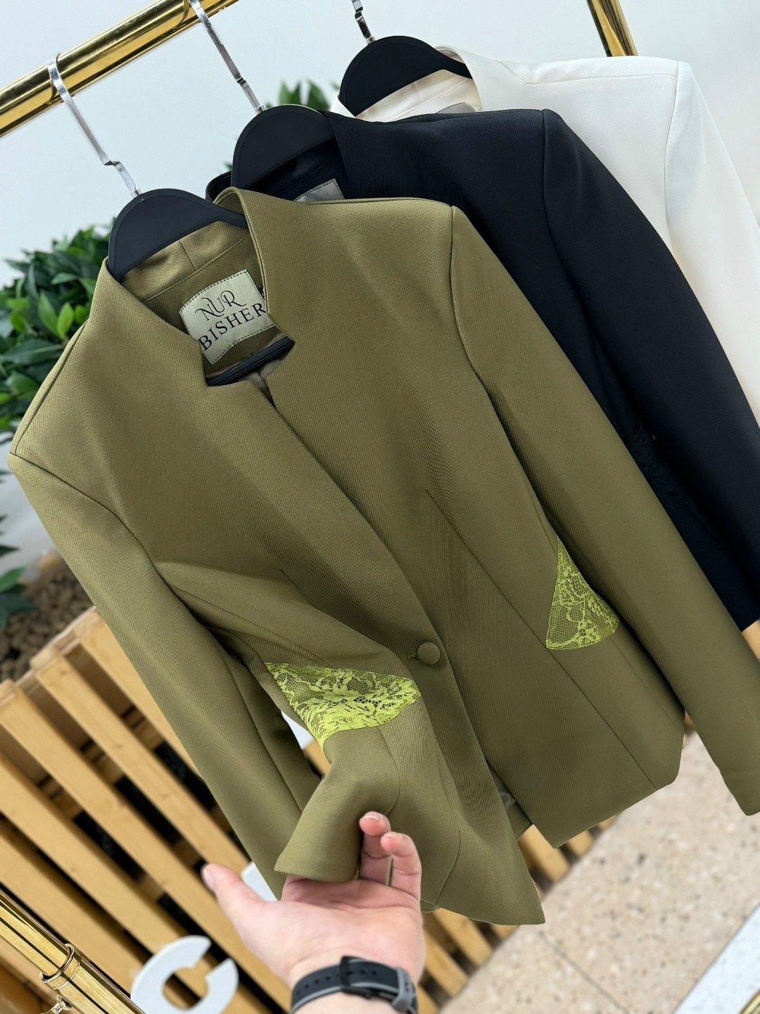 жакет с баской,женский пиджак,белый костюм,жакет,белый брючный костюм