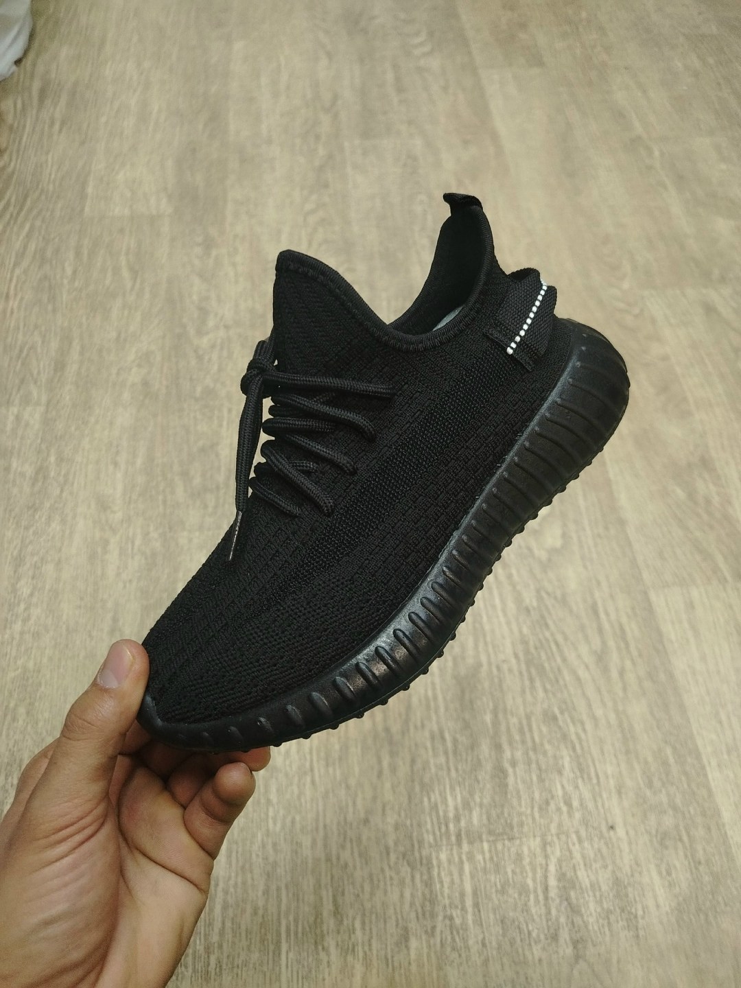 кроссовки,кроссовки изики женские настоящие,кроссовки женскиe,кроссовки изи,кроссовки изики