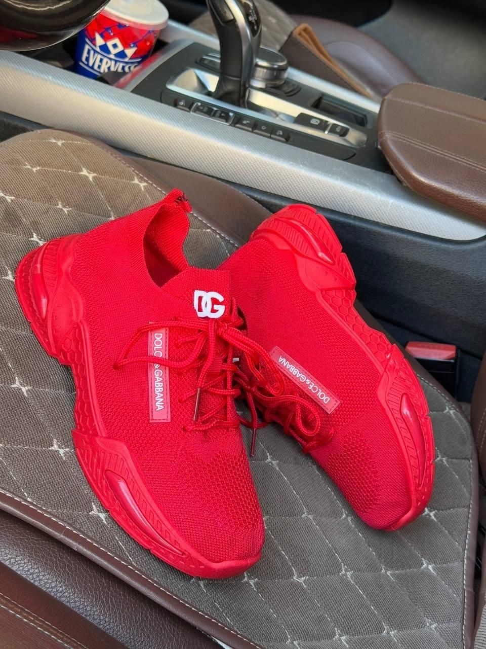 красные кроссовки,спортивная ,кроссовка,женские кроссовки,модные кроссовки