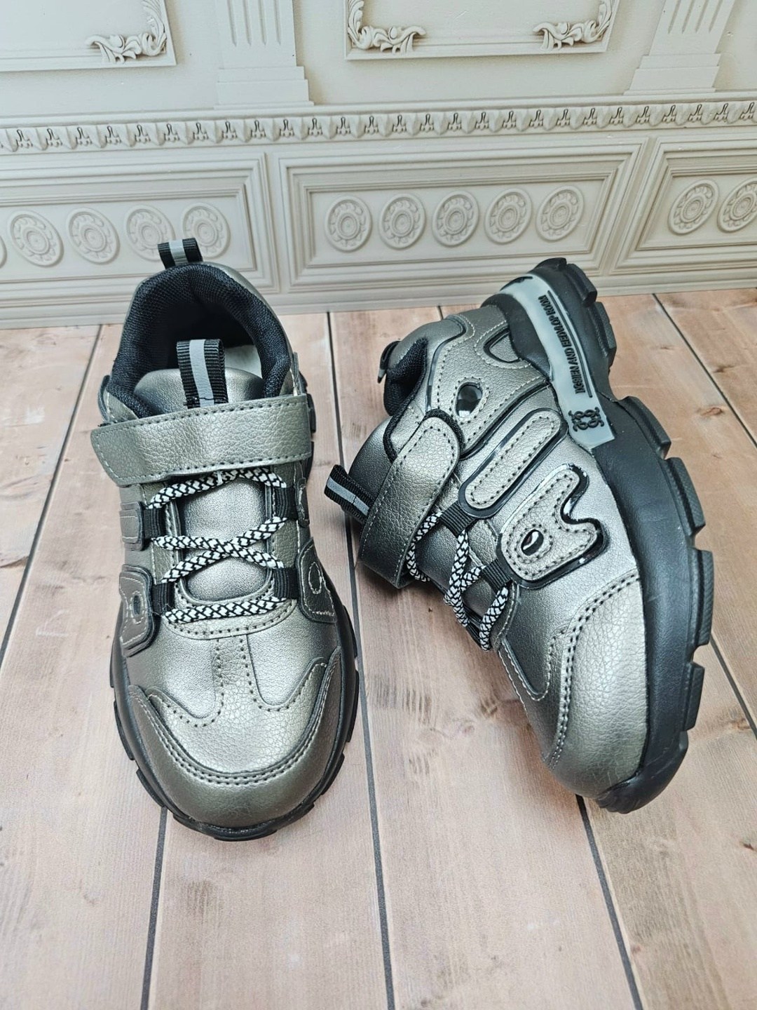 детские кроссовки,кроссовки,,кроссовки для мальчика,пара кроссовок