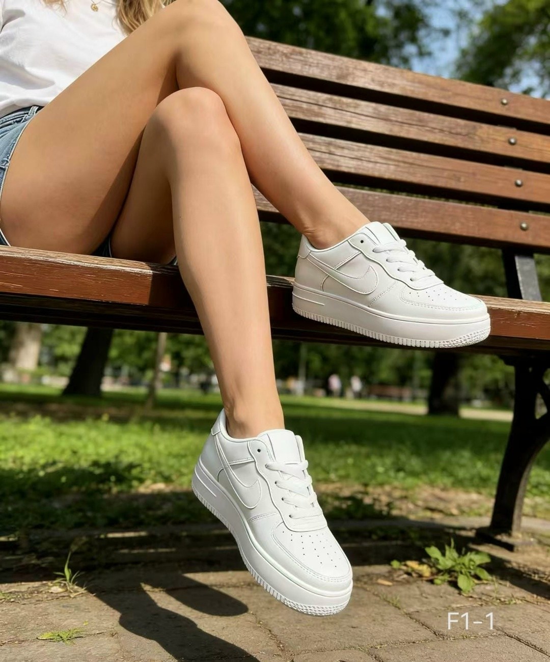 женские кроссовки, спортивная,белые женские кроссовки,белые кроссовки,кроссовки для женщин