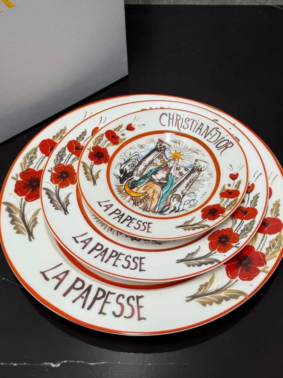 чайная пара dior la papesse,сервиз чайный, посуда dior кофейная пара,dior посуда,набор чайных пар christiane dior la papesse,чайный набор dior