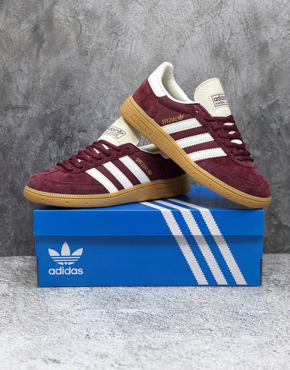 adidas originals handball spezial,кроссовки adidas originals handball spezial,adidas handball spezial,adidas handball spezial sporty & rich shadow red,кроссовки adidas handball spezial