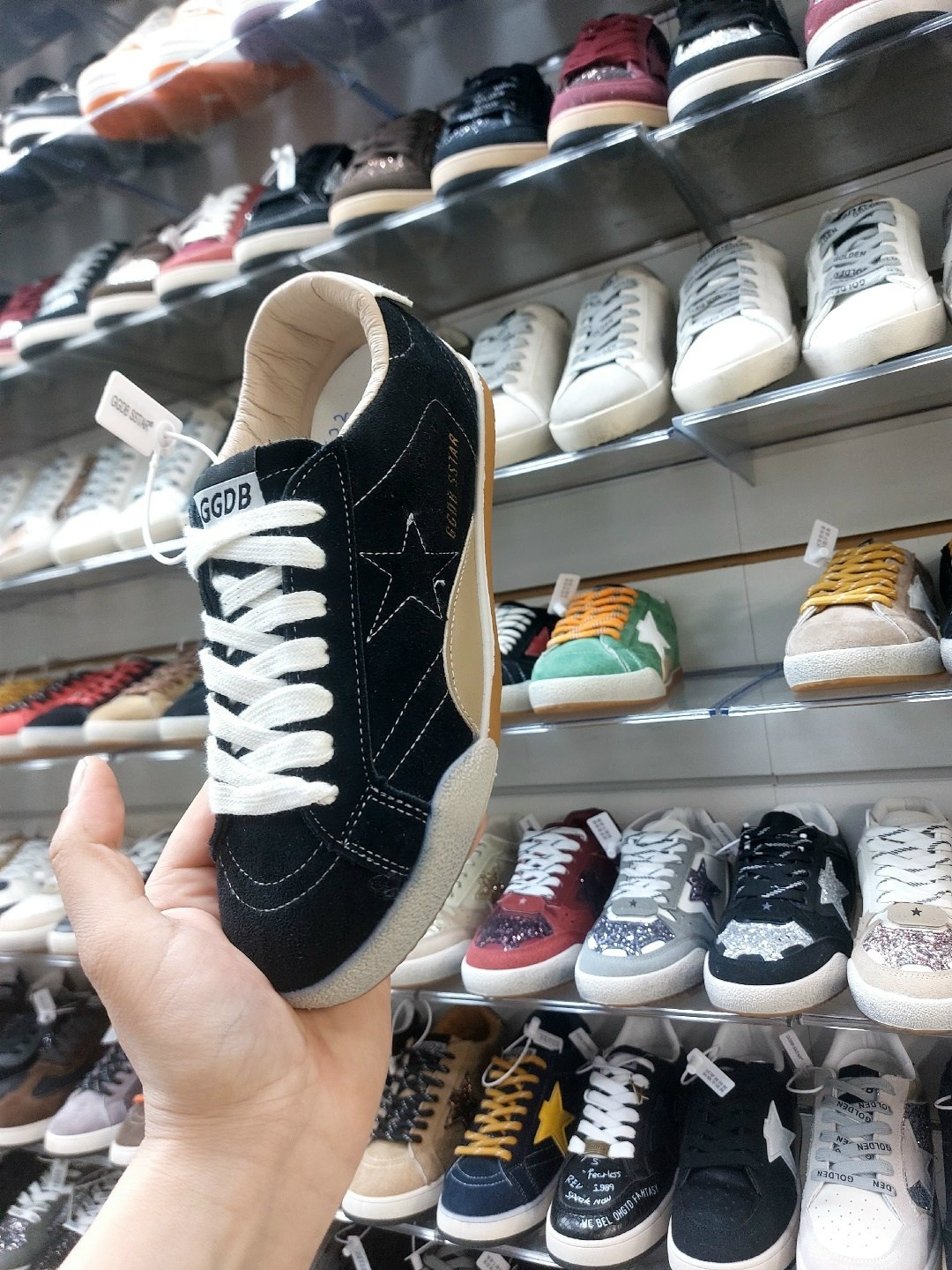 кроссовки golden goose,кеды golden goose,,golden goose sneakers,черные женские кроссовки и кеды golden goose deluxe brand