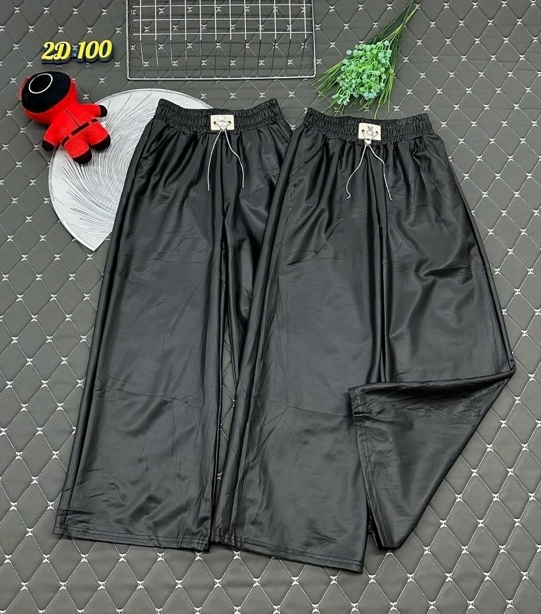 штаны кожаные,кожаные брюки,брюки из искусственной кожи палаццо,брюки из экокожи,брюки кожаные женские