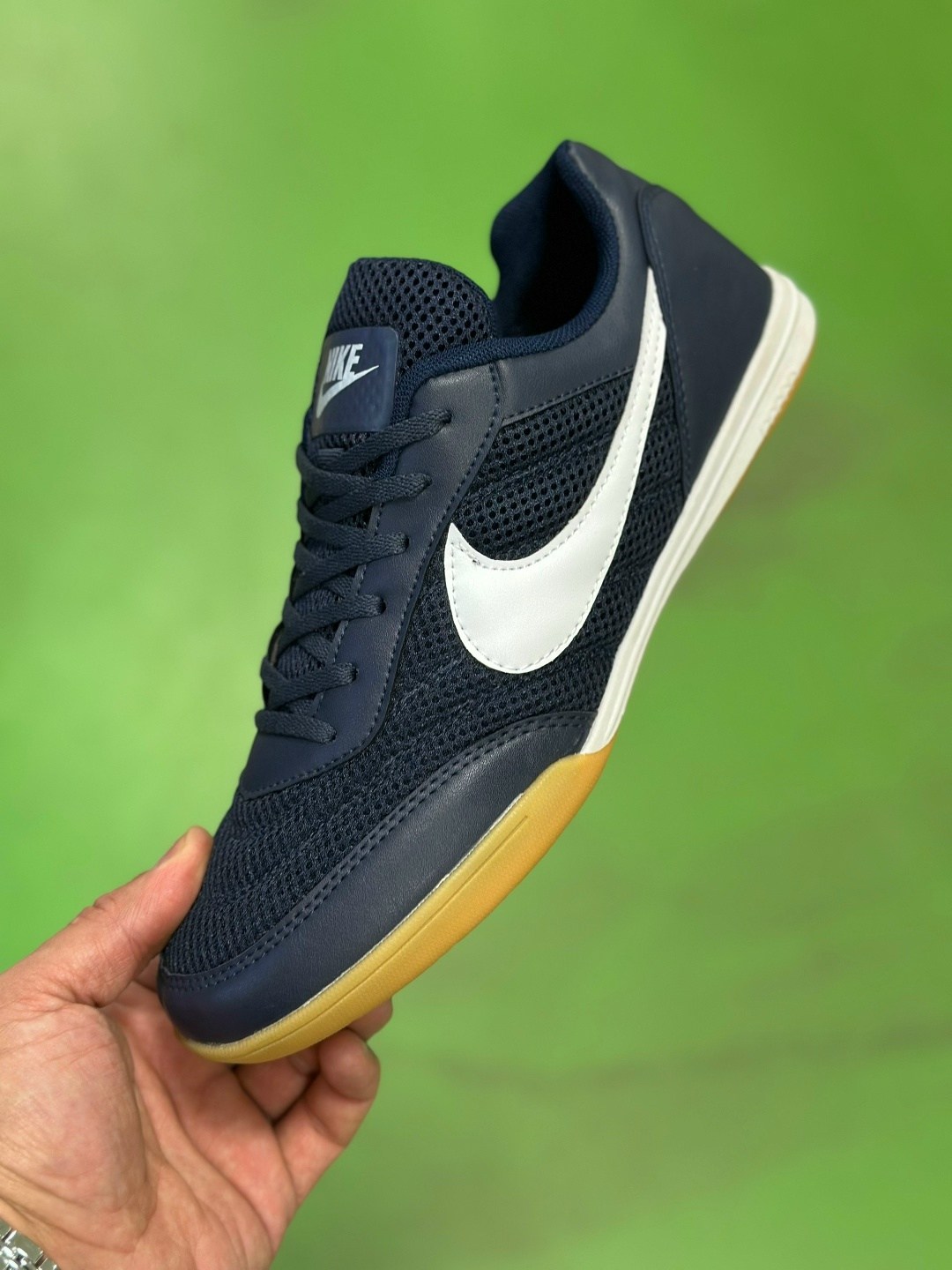 спортивная ,кеды футбольные,кроссовки,футбольные кеды найк,мужские кроссовки