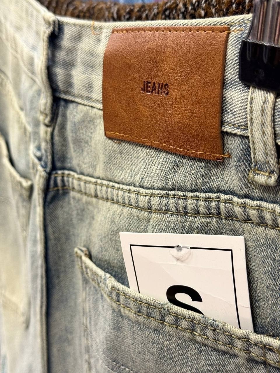 стиль одежды,стильный наряд,джинсы модные,рваные джинсы