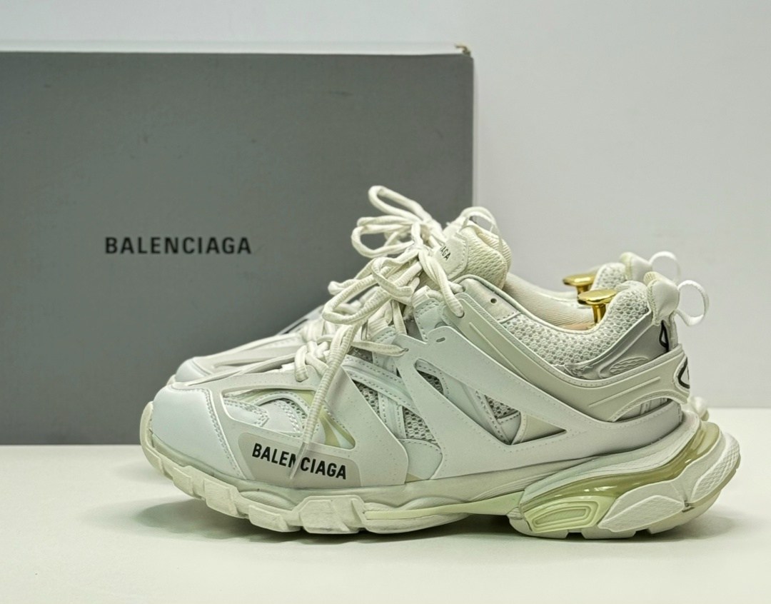 кроссовки balenciaga,кроссовки balenciaga track,кроссовки женские balenciaga,кроссовки баленсиага женские оригинал,мужские кроссовки balenciaga track белые с серым