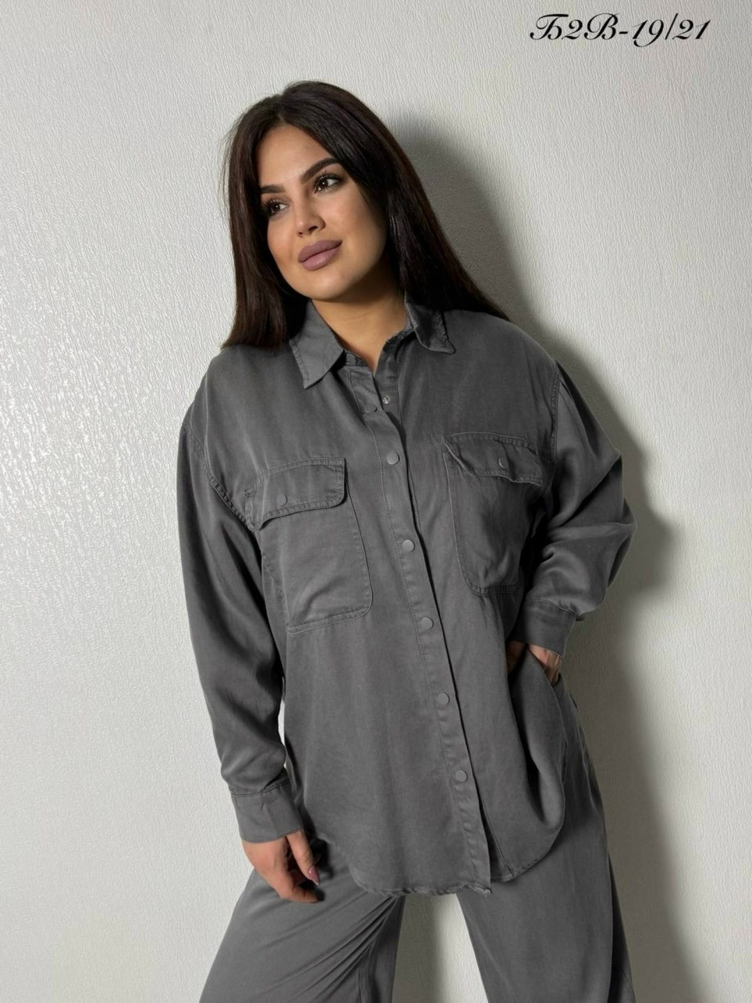 брючный костюм,костюм брючный с рубашкой,стильные костюмы,женский костюм,серый брючный костюм