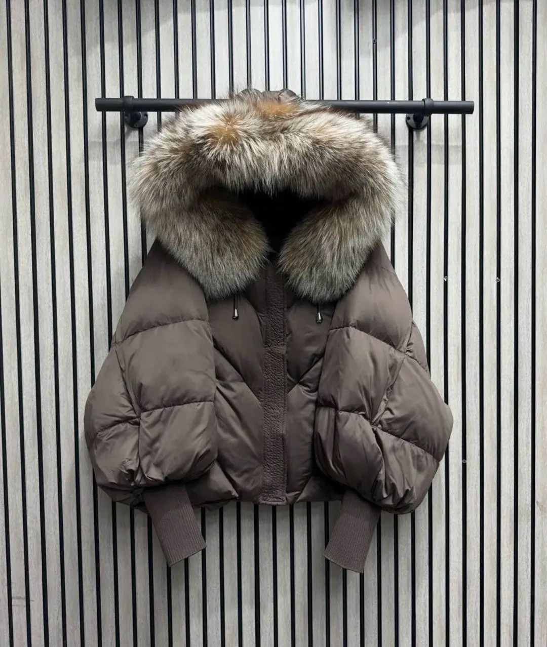 зимняя куртка с натуральным мехом лисицы,пуховик женский с натуральным мехом,пуховик с натуральным мехом,пуховик с мехом,женский пуховик с мехом