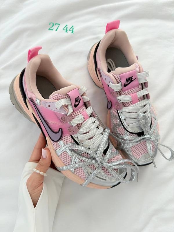 кроссовки для бега v2k run женские с низким верхом серебристо-розовые nike,кроссовки nike женские,кроссовки nike,кроссовки nike v 2 k run,кроссовки беговые женские