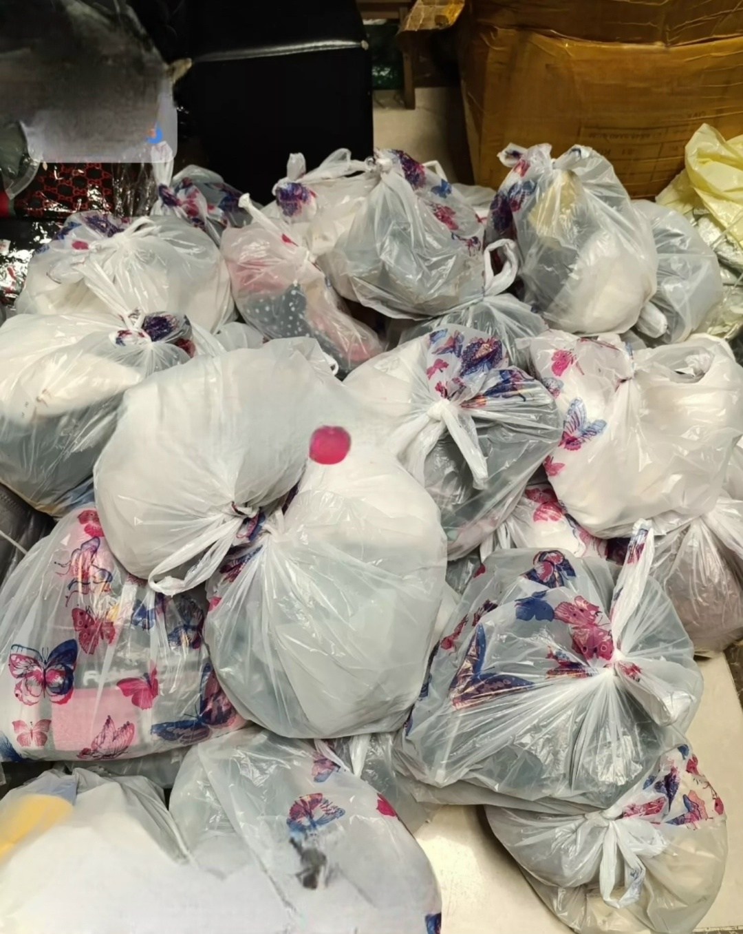 вещи в пакетах,пакет детских вещей,детские вещи пакет,пакет вещей женских,пакет вещей