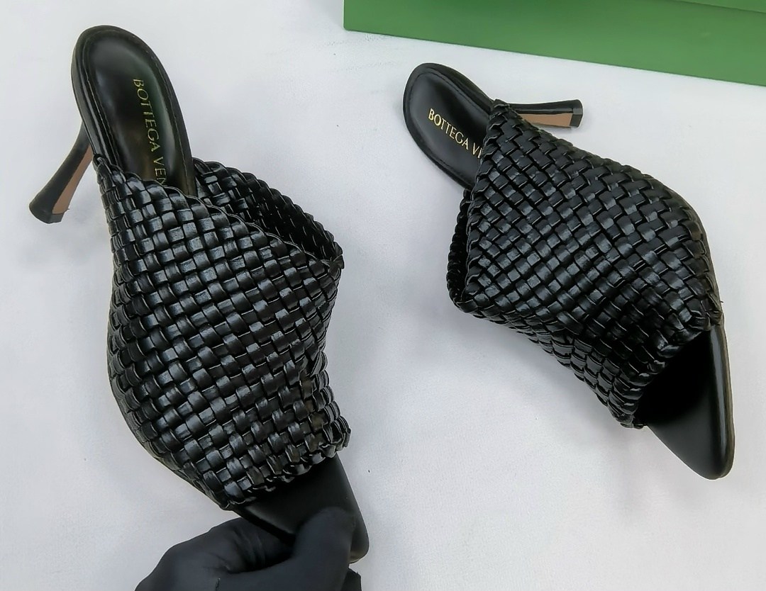 ,босоножки bottega veneta,мюли bottega veneta,кожаные мюли,женская