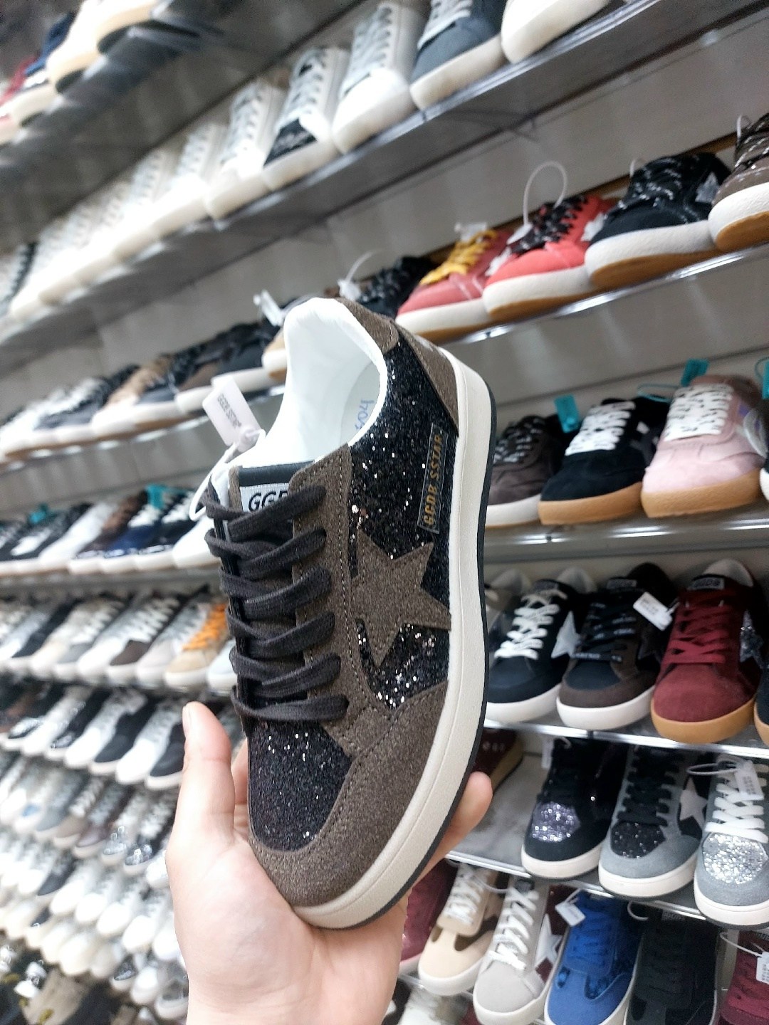 ,кеды golden goose,кроссовки golden goose,кроссовки golden goose с пайетками на платформе,кеды голден гус