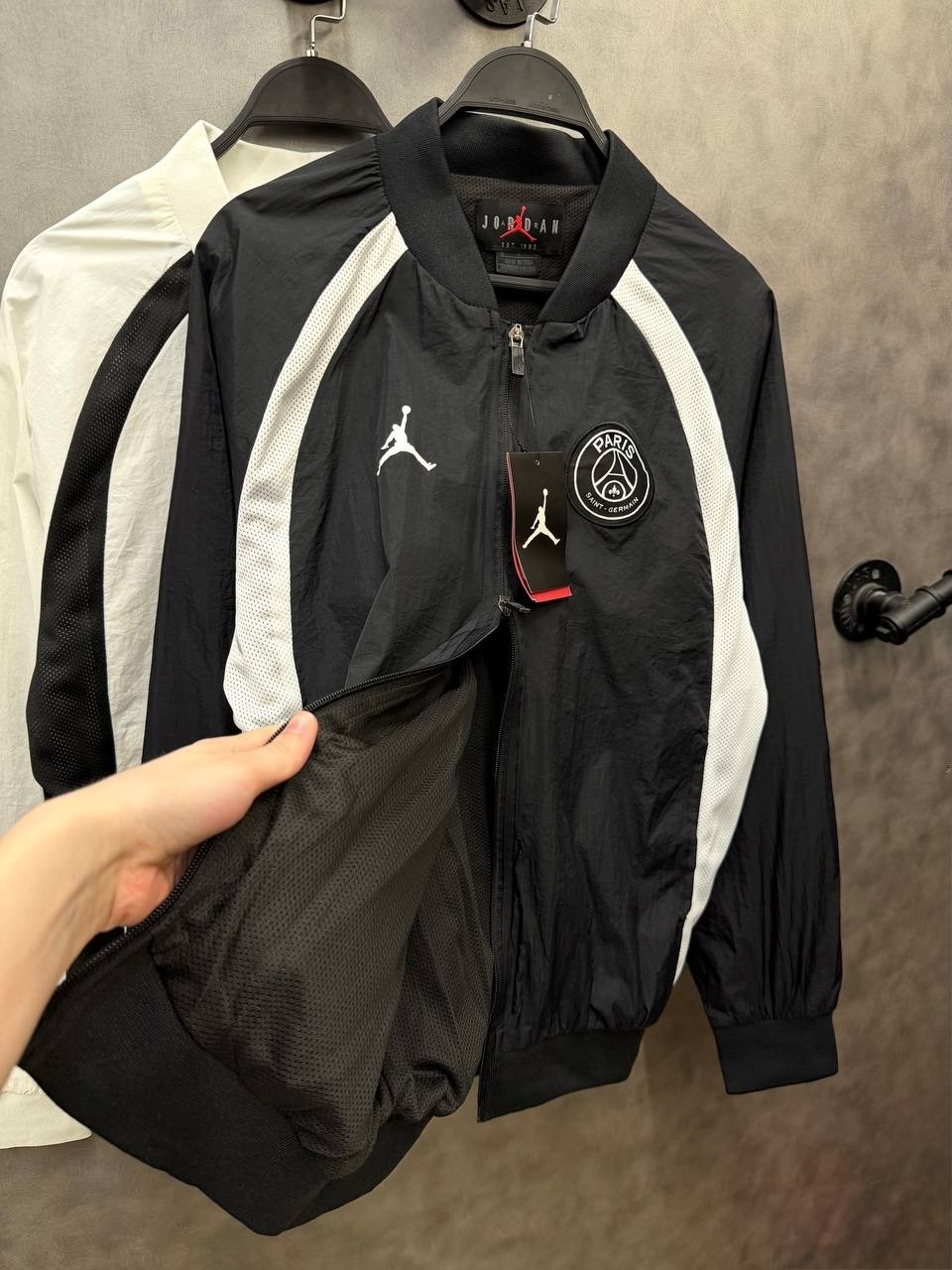 ветровка jordan psg,чёрная jordan psg ветровка,ветровка бомбер мужская,мужская куртка бомбер,jordan psg