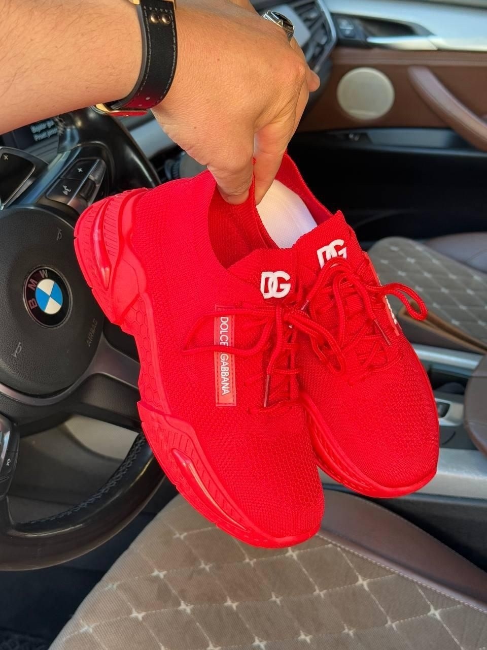 красные кроссовки,спортивная ,кроссовка,женские кроссовки,модные кроссовки