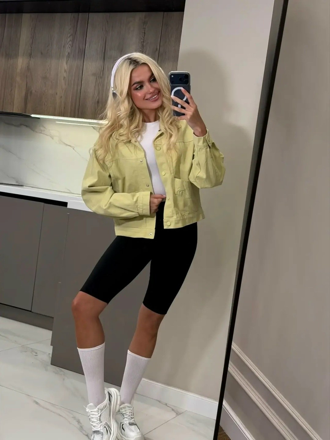 женская джинсовая куртка,куртка джинсовая оверсайз джинсовка весенняя h&t fashion shop,куртка джинсовая,повседневная куртка,женская куртка