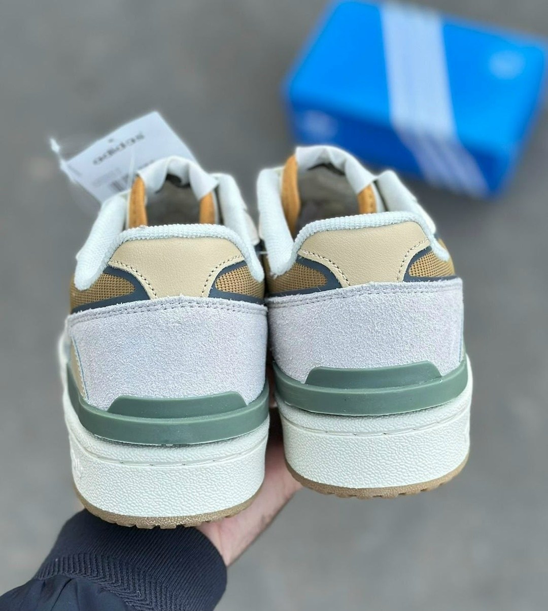 кроссовки adidas,кроссовки мужское adidas,кроссовки адидас континенталь мужские,кроссовки adidas adidas,кроссовки мужские женские adidas