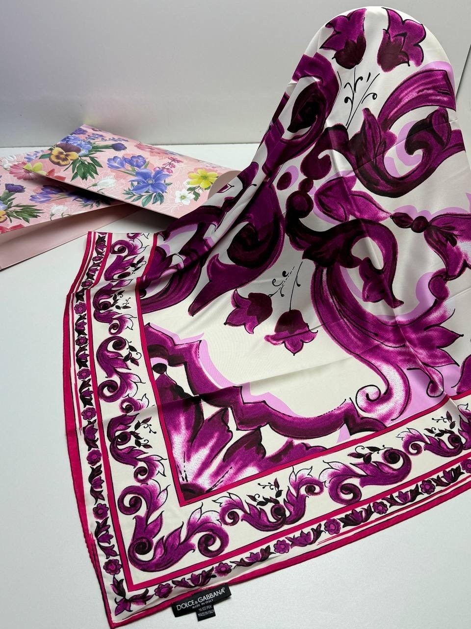 шарф louis vuitton,платок louis vuitton,платок луи виттон,луи витон платок,брендовые женские