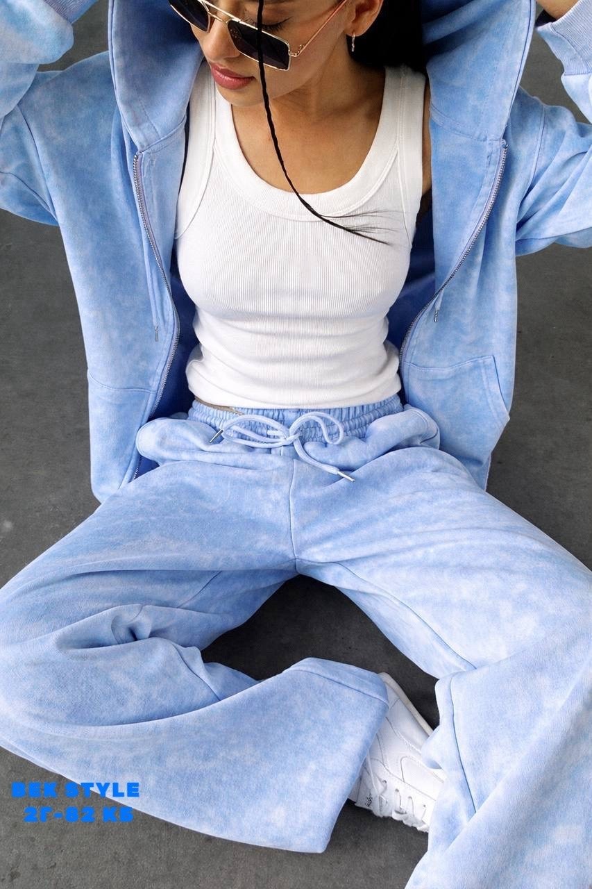 cпортивный костюм велюровый,костюм велюровый,спортивный женский костюм на велюре,модные наряды,повседневный костюм